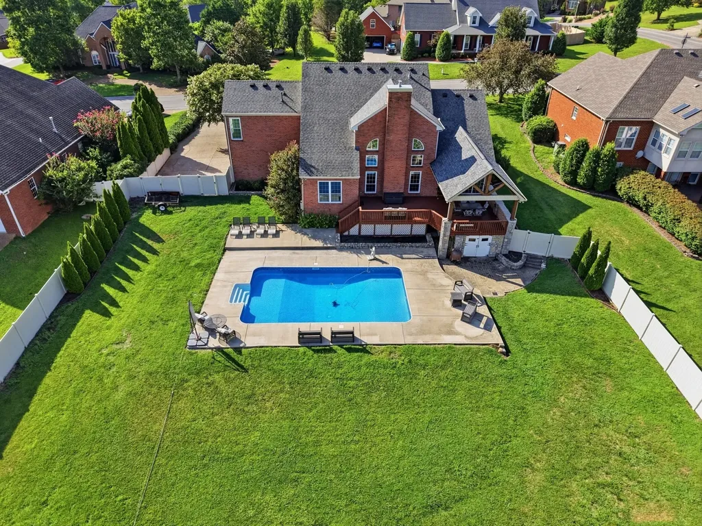 2010 Brunswick Drive Lebanon TN 37087