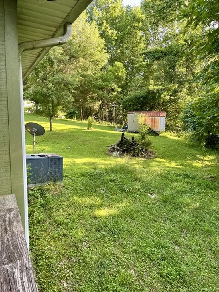1621 Poss Road Smithville TN 37166