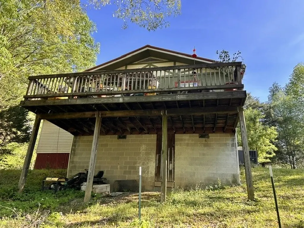 1621 Poss Road Smithville TN 37166