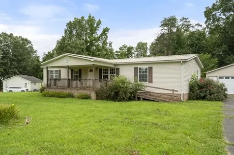 301 Shirley Bates Drive Clifton TN 38425