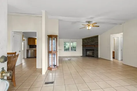 301 Shirley Bates Drive Clifton TN 38425