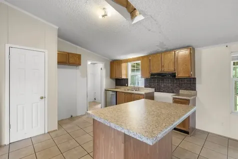 301 Shirley Bates Drive Clifton TN 38425