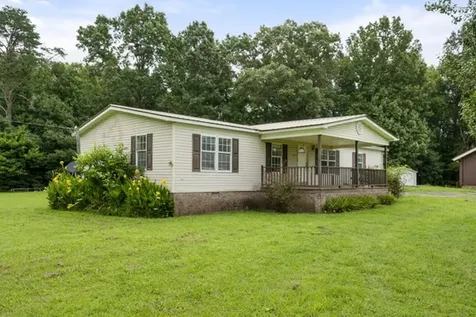 301 Shirley Bates Drive Clifton TN 38425