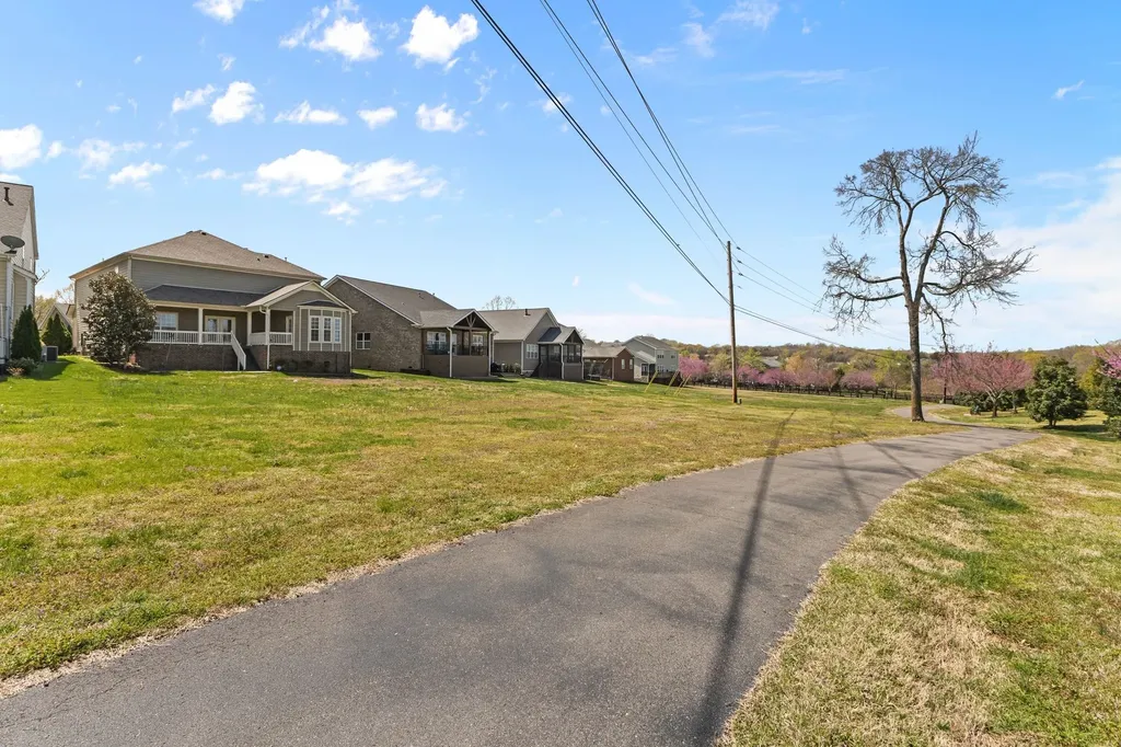 5020 Burke Trail Nolensville TN 37135