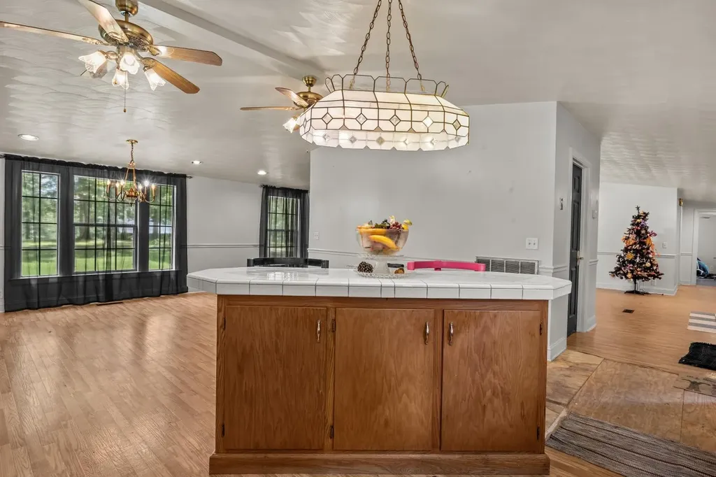 908 Bear Cub Run Centerville TN 37033