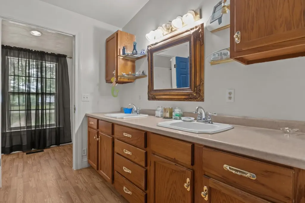908 Bear Cub Run Centerville TN 37033