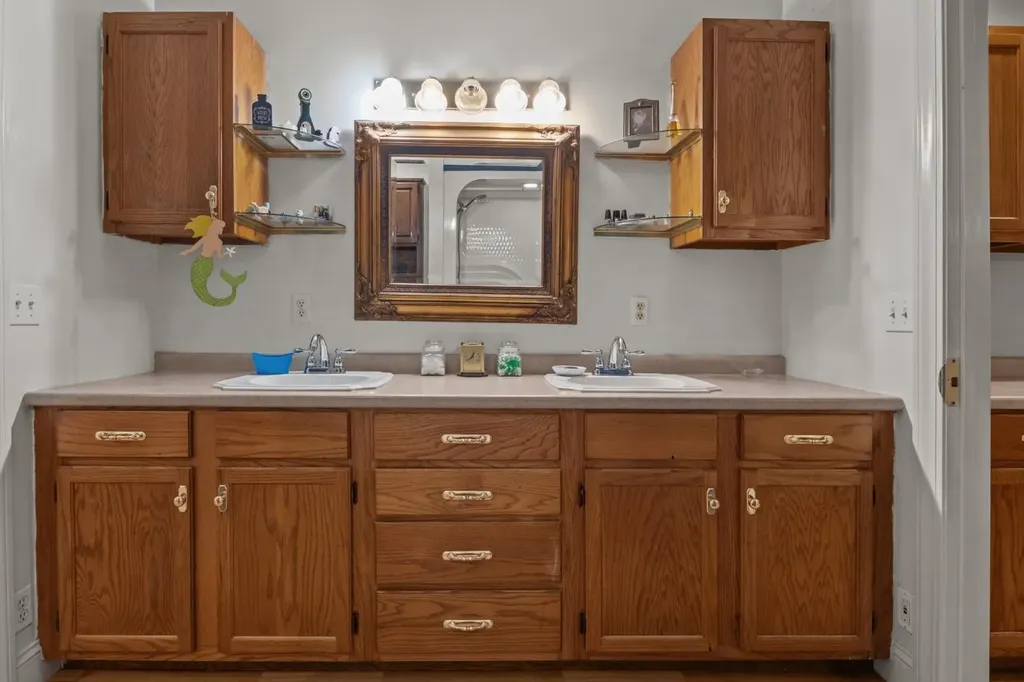 908 Bear Cub Run Centerville TN 37033