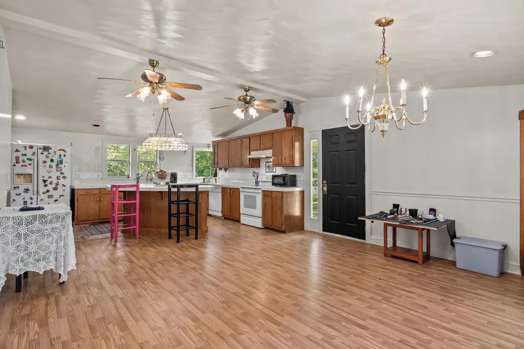 908 Bear Cub Run Centerville TN 37033