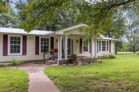 908 Bear Cub Run Centerville TN 37033