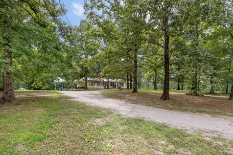 908 Bear Cub Run Centerville TN 37033