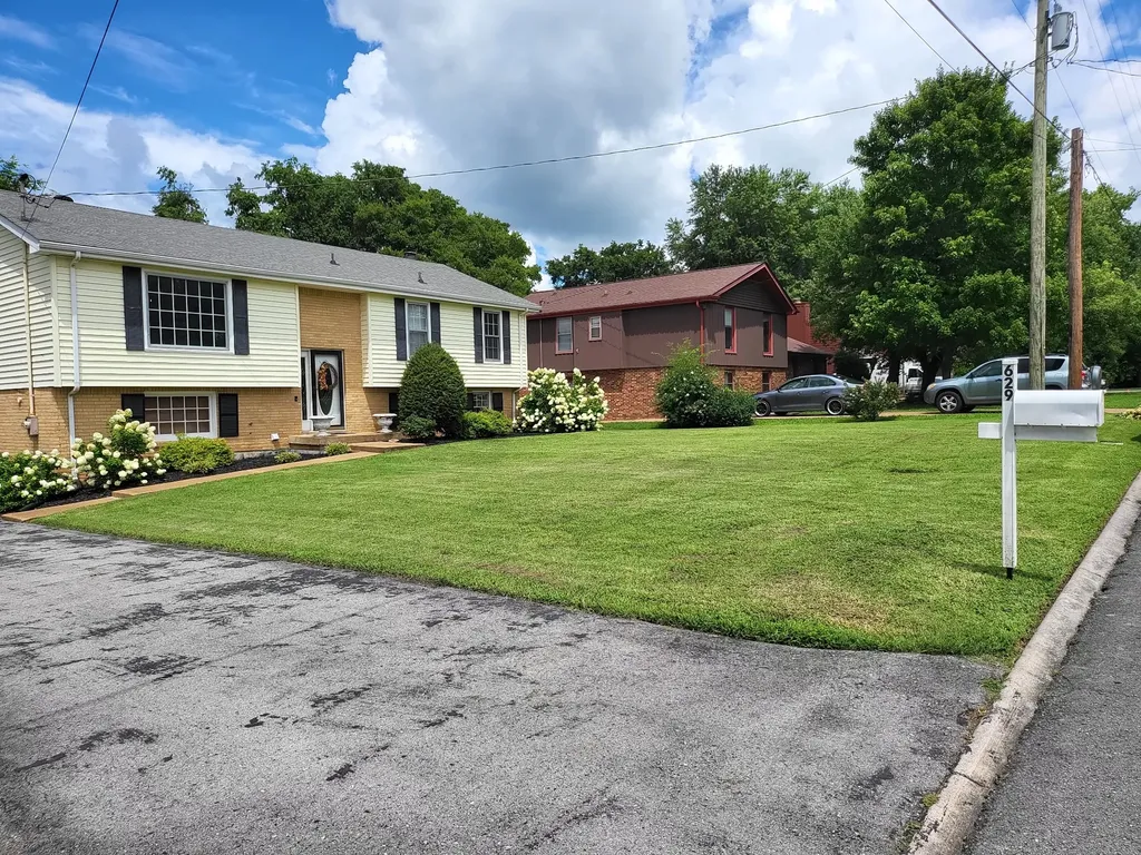 629 Dutchmans Drive Hermitage TN 37076