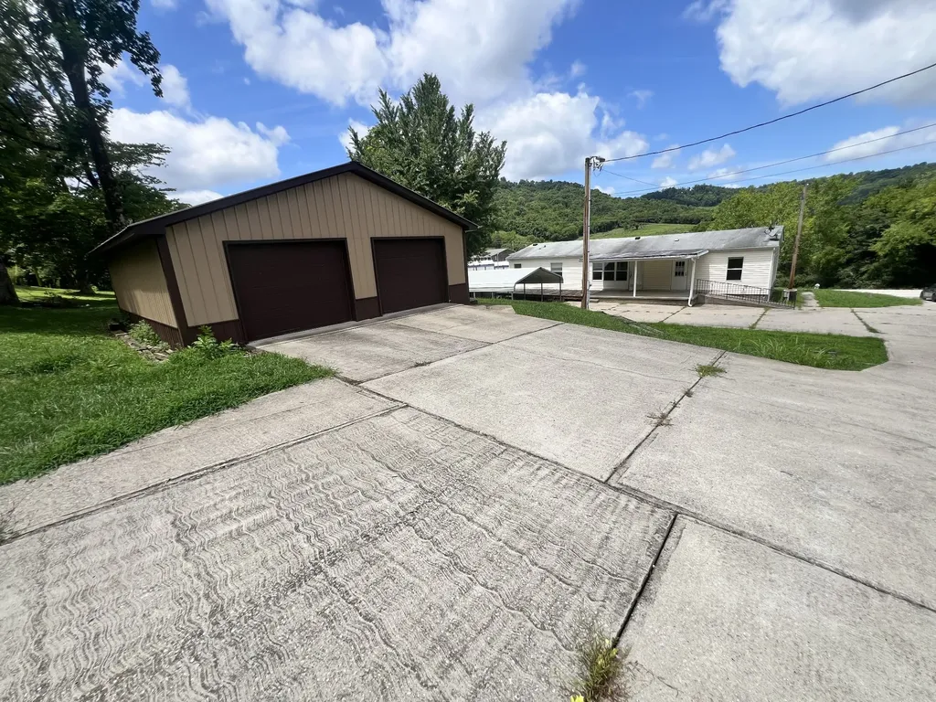 48 Turkey Creek Highway Carthage TN 37030