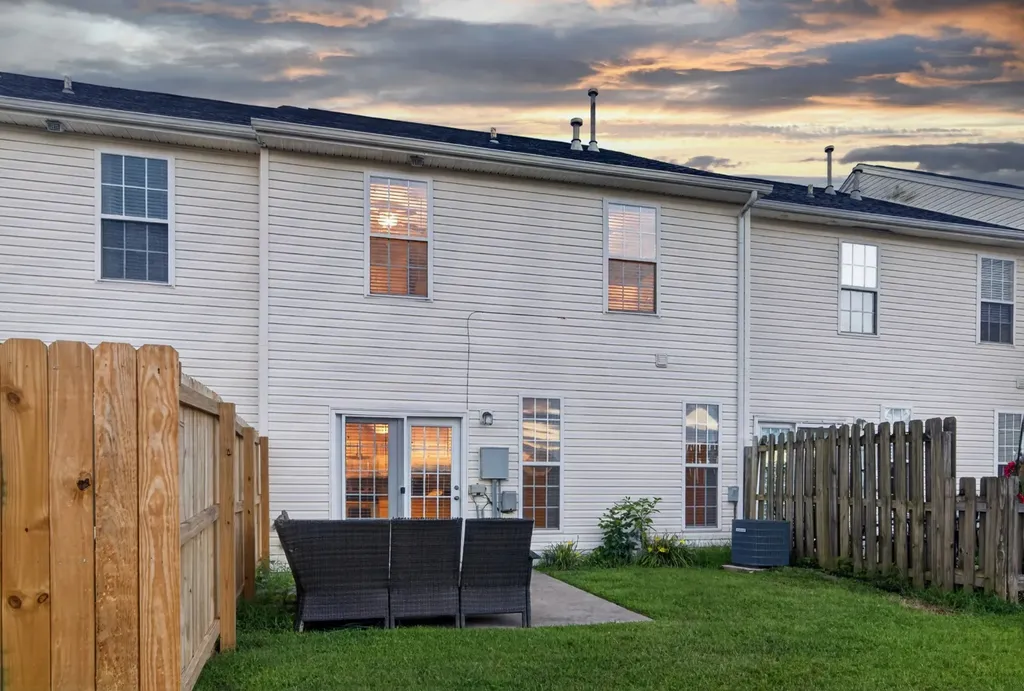 7277 Charlotte Pike Nashville TN 37209