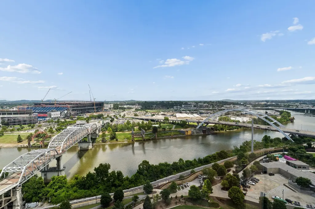 160 2nd Ave, S Nashville TN 37201