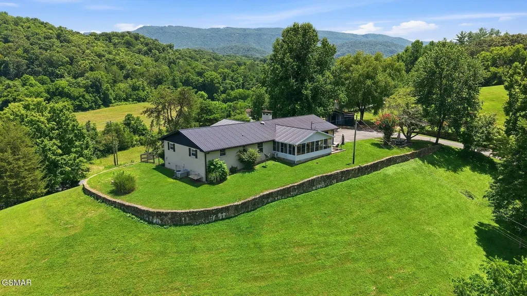 1317 Dupont Road Seymour TN 37865