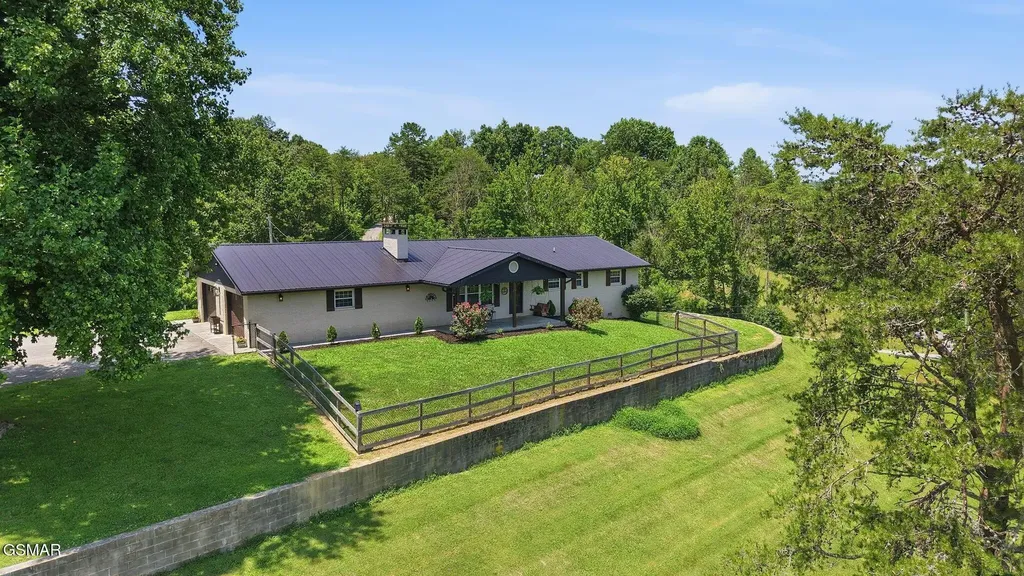 1317 Dupont Road Seymour TN 37865