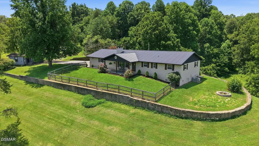 1317 Dupont Road Seymour TN 37865