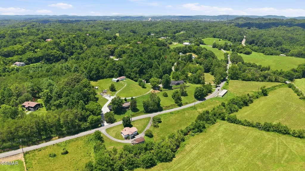 1317 Dupont Road Seymour TN 37865