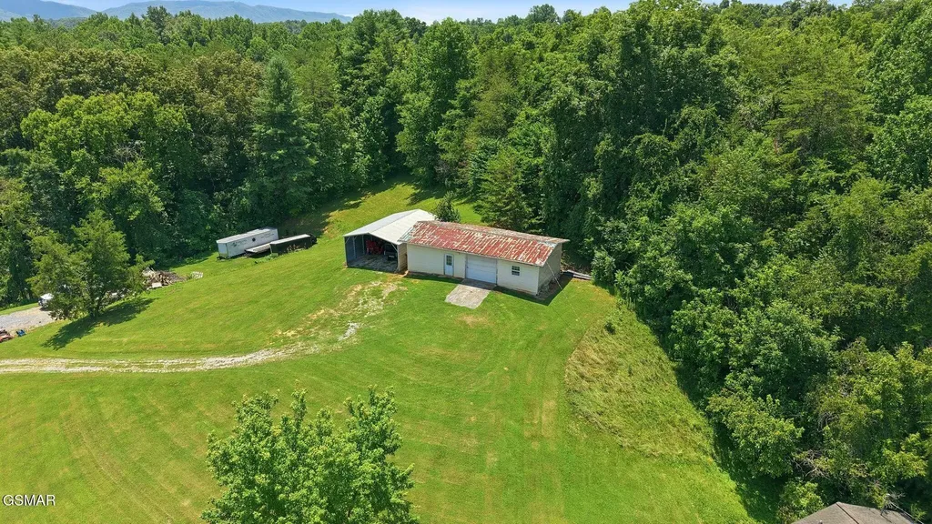 1317 Dupont Road Seymour TN 37865