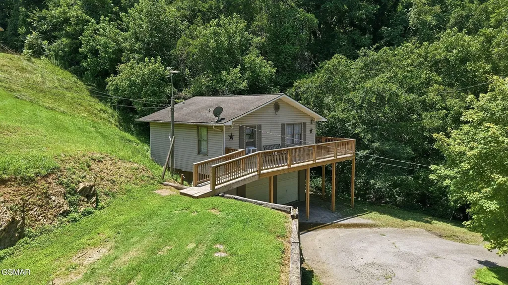 1317 Dupont Road Seymour TN 37865