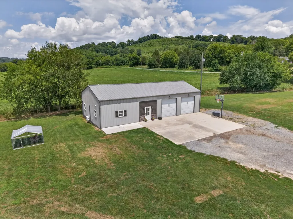 732 Shelbyville Highway Fayetteville TN 37334