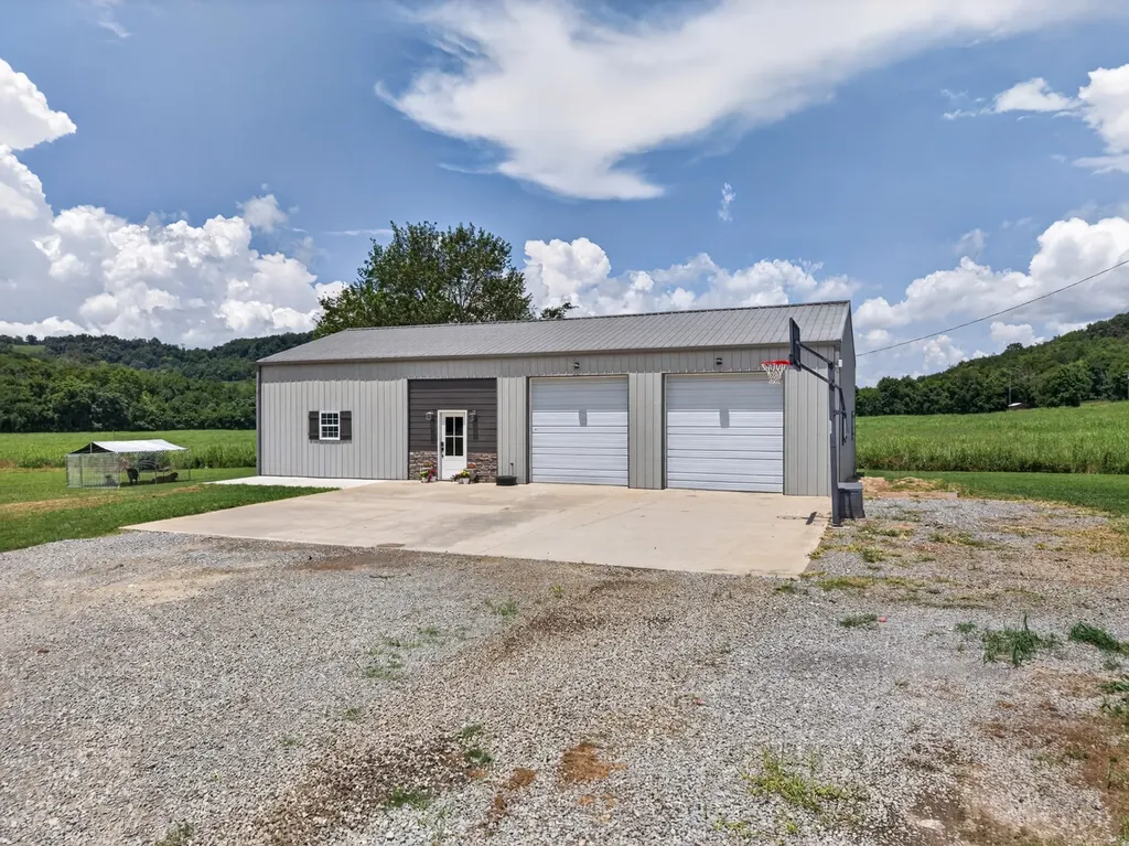 732 Shelbyville Highway Fayetteville TN 37334