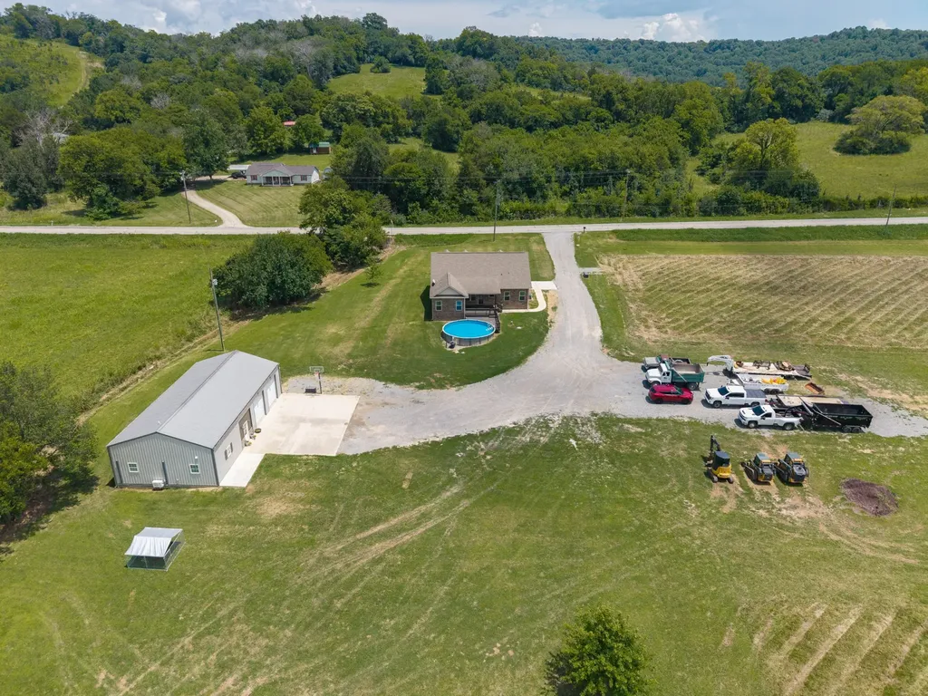 732 Shelbyville Highway Fayetteville TN 37334