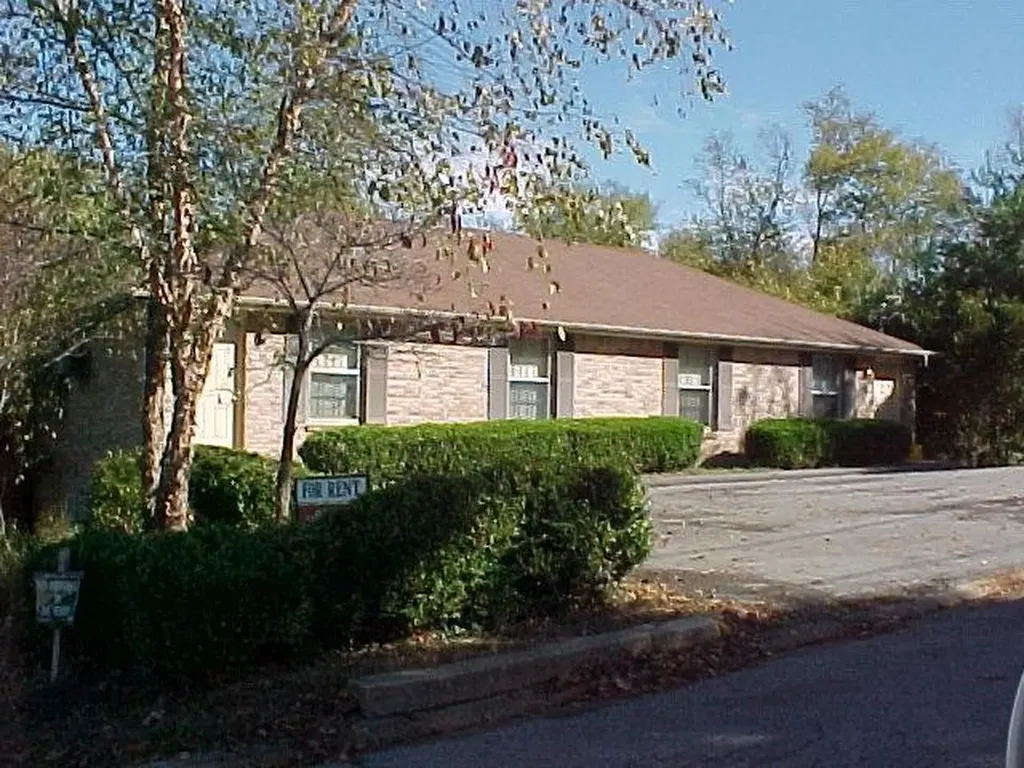 83C Lawn Street Clarksville TN 37040
