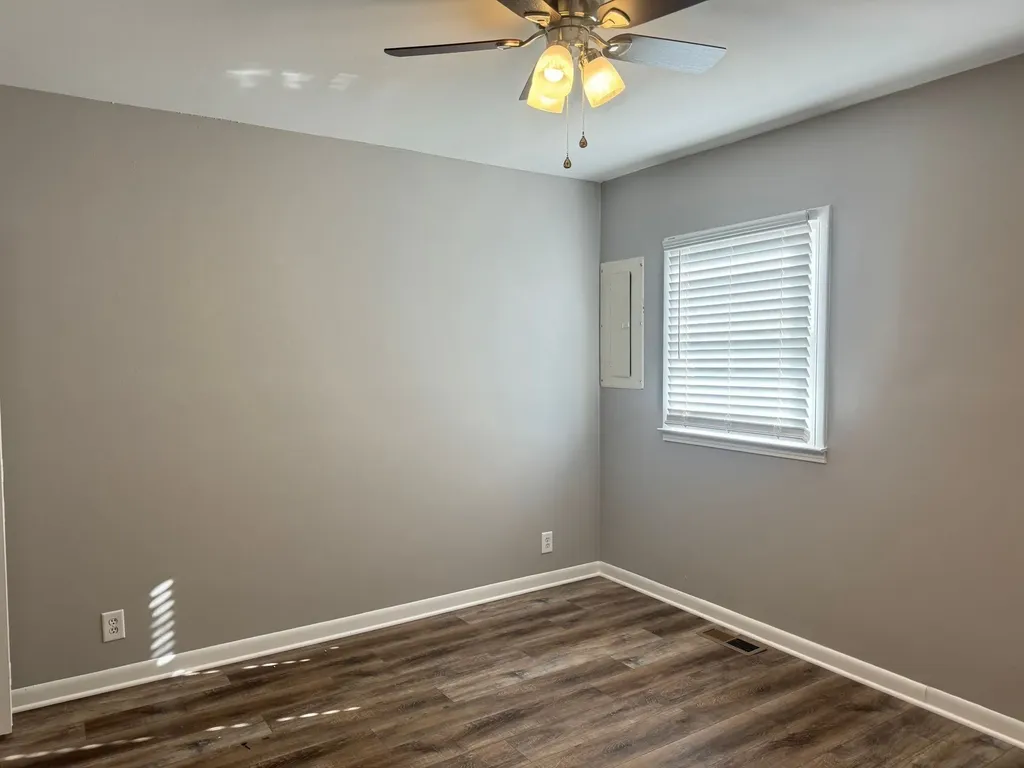 2251 Seven Mile Ferry Road Clarksville TN 37040