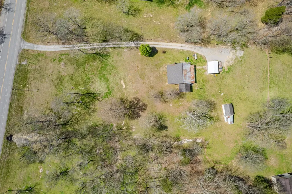 1768 Fayetteville Highway Belfast TN 37019