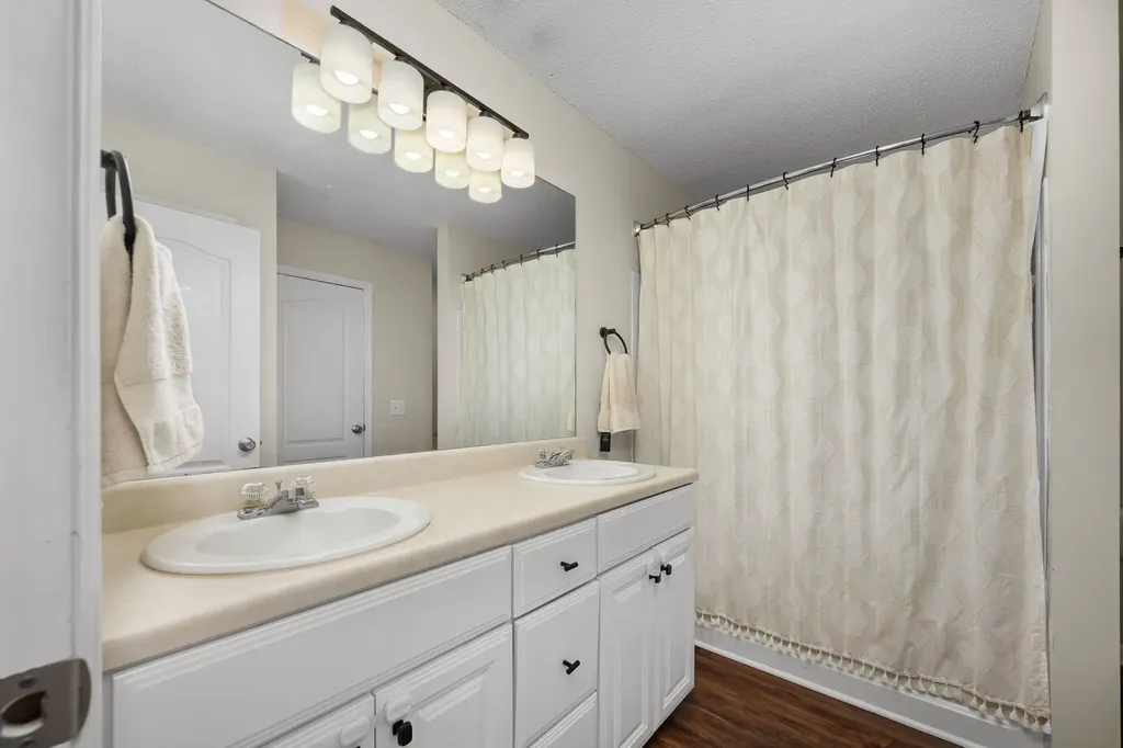 3434 Leslie Lane Murfreesboro TN 37128
