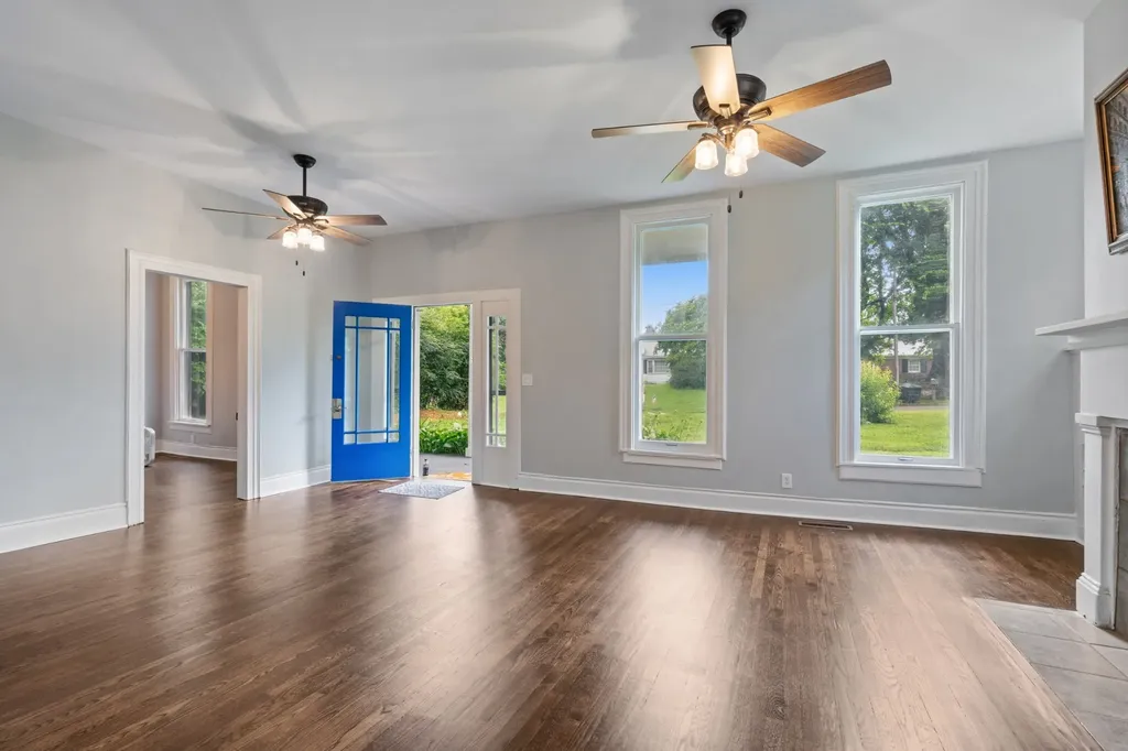 117 W End Avenue Centerville TN 37033