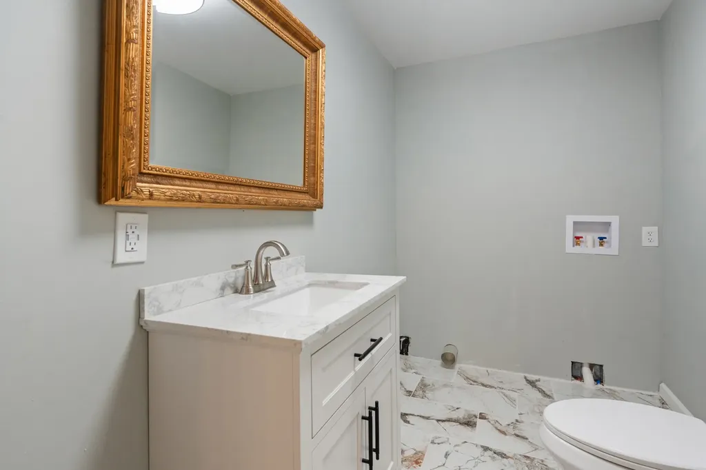 117 W End Avenue Centerville TN 37033