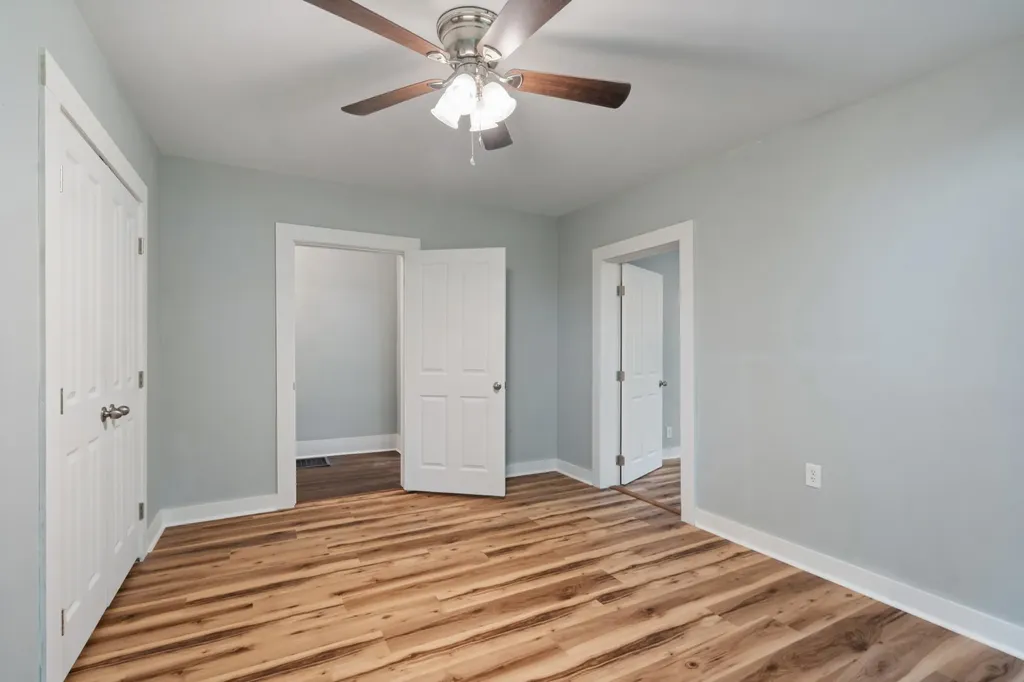 117 W End Avenue Centerville TN 37033