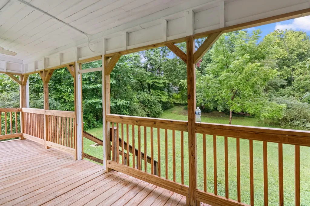 117 W End Avenue Centerville TN 37033