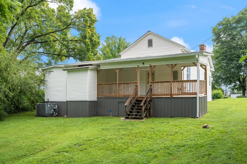 117 W End Avenue Centerville TN 37033