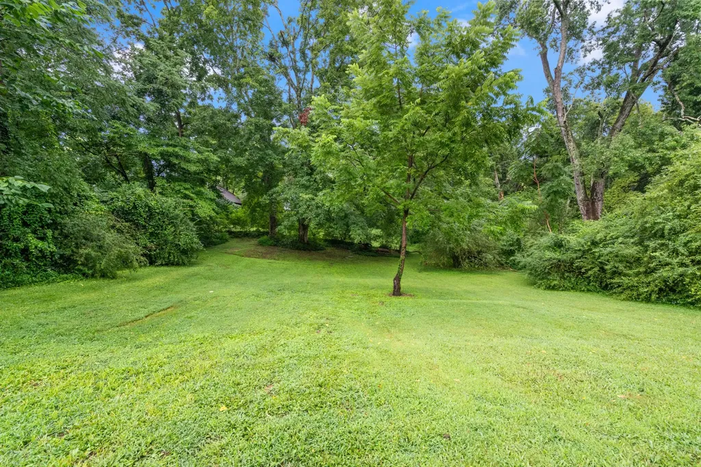 117 W End Avenue Centerville TN 37033