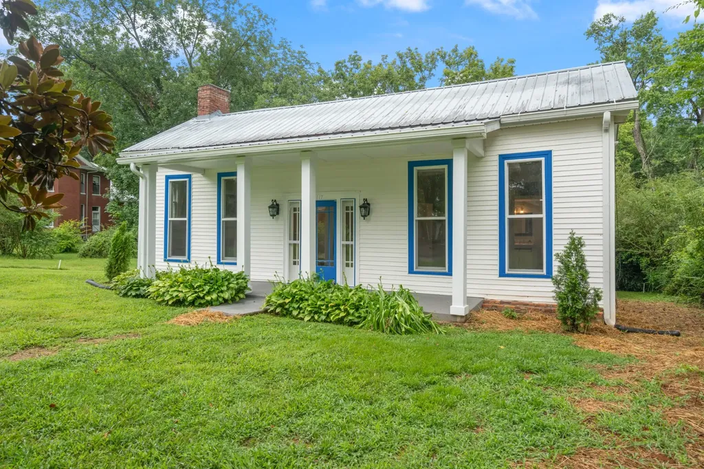 117 W End Avenue Centerville TN 37033
