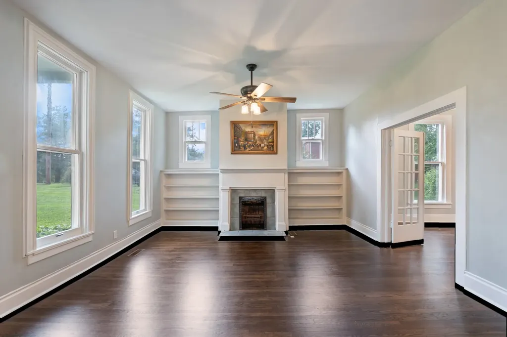117 W End Avenue Centerville TN 37033