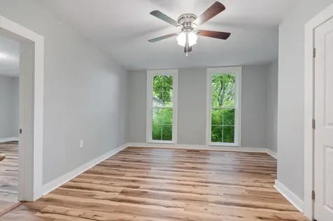 117 W End Avenue Centerville TN 37033