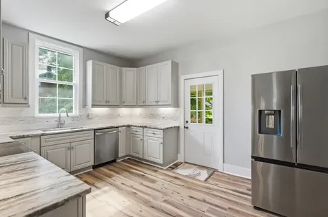 117 W End Avenue Centerville TN 37033