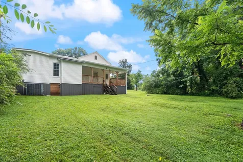 117 W End Avenue Centerville TN 37033