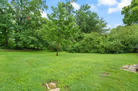 117 W End Avenue Centerville TN 37033