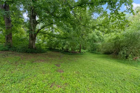 117 W End Avenue Centerville TN 37033