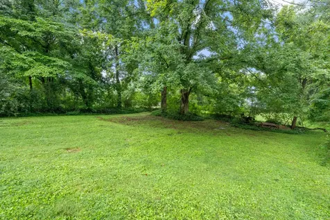 117 W End Avenue Centerville TN 37033