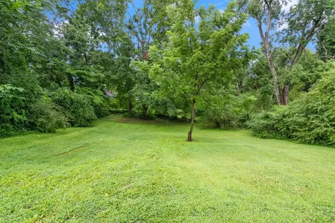 117 W End Avenue Centerville TN 37033