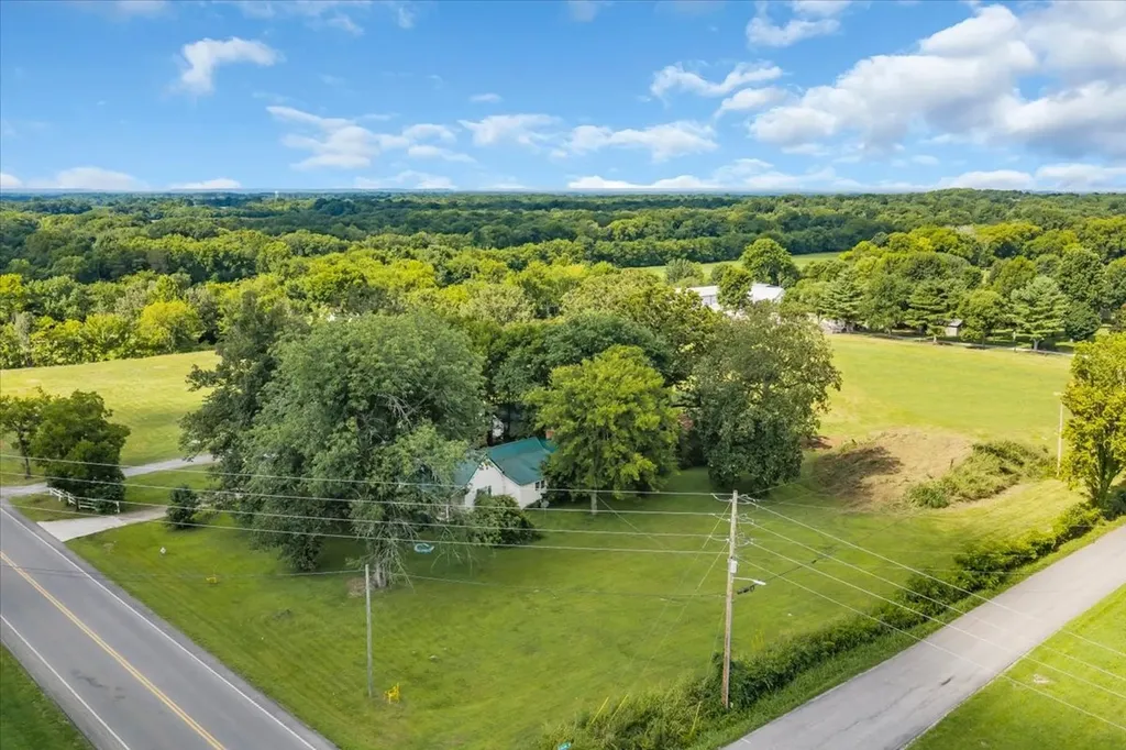 5524 Nashville Highway Chapel Hill TN 37034