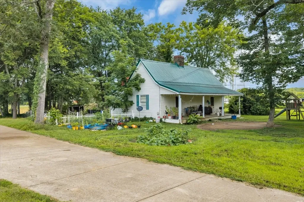 5524 Nashville Highway Chapel Hill TN 37034