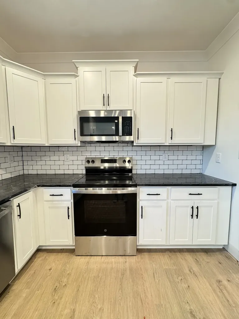 3162 E Old Ashland City Road, E Clarksville TN 37043
