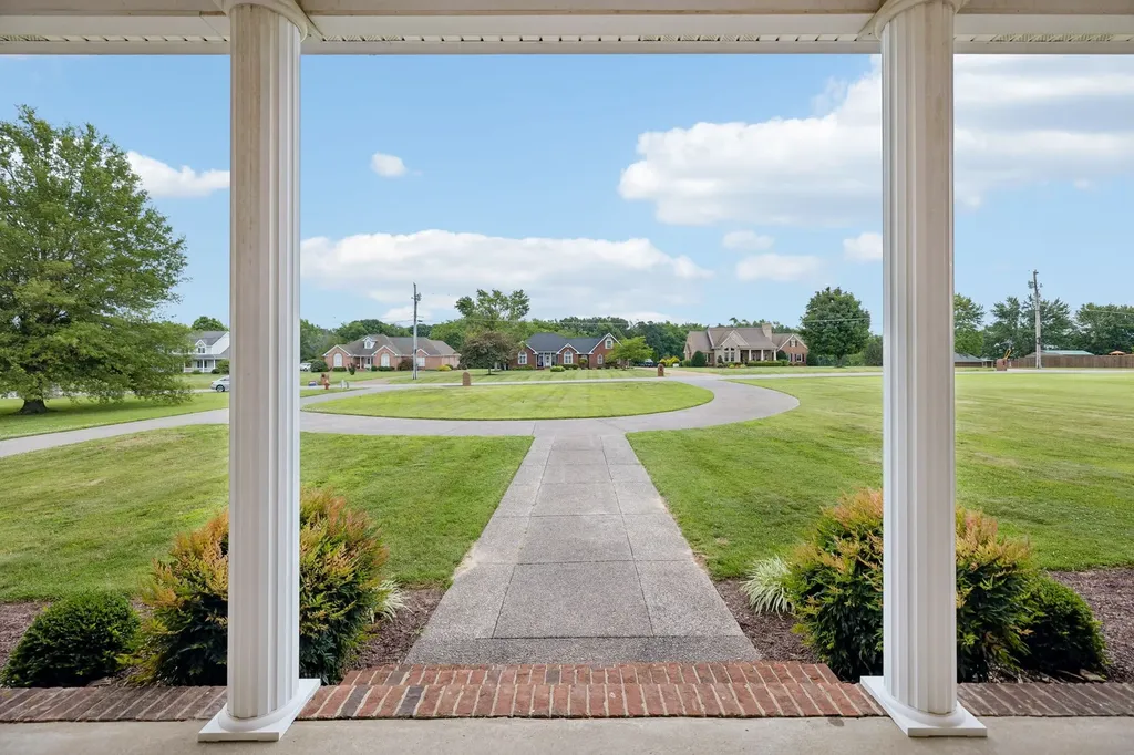 108 Ewing Drive Portland TN 37148